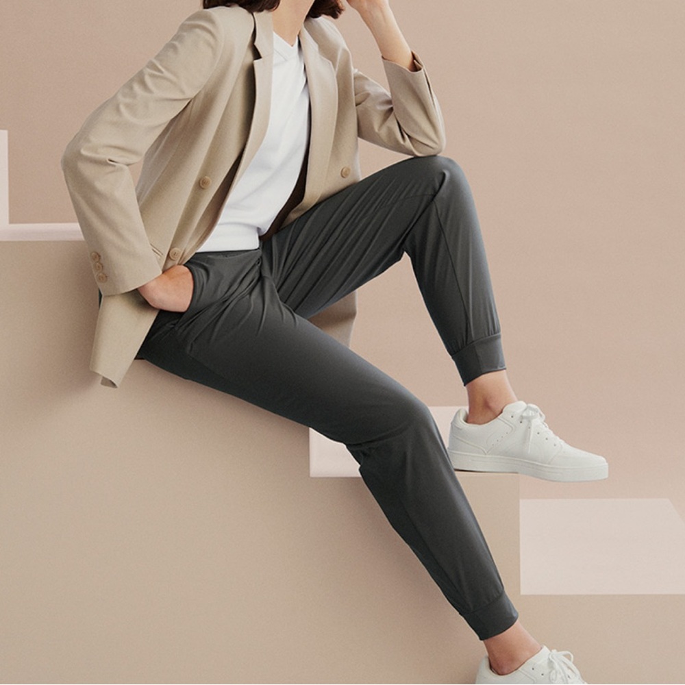 Uniqlo Ultra Stretch AIRism Jogger Pants